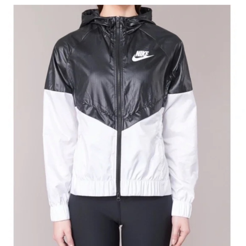 Nike Womens Windbreaker Jacket